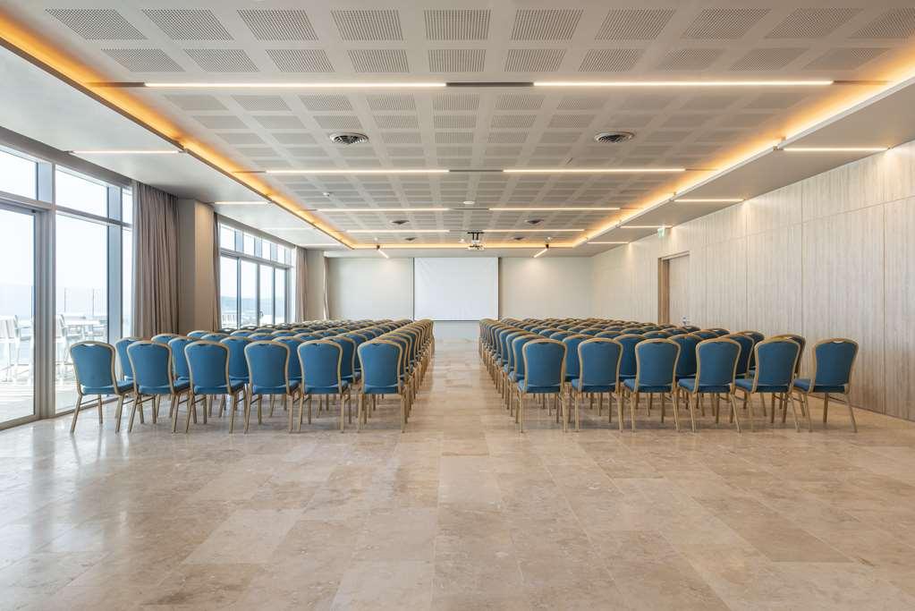 Hilton Santa Marta Hotel Instalações foto