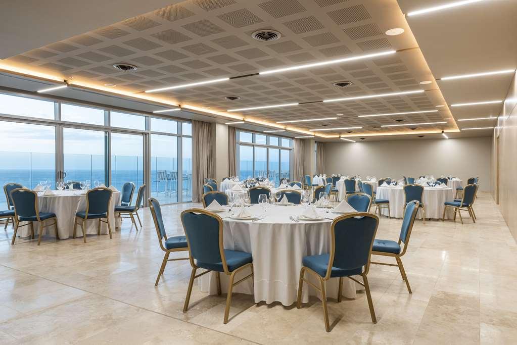 Hilton Santa Marta Hotel Instalações foto